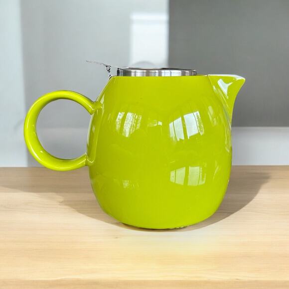 Tea Forte PUGG Ceramic Teapot with Stainless Steel Infuser 24oz Pistachio Green - Picture 1 of 12